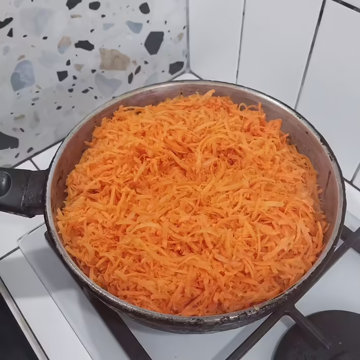 додаємо моркву