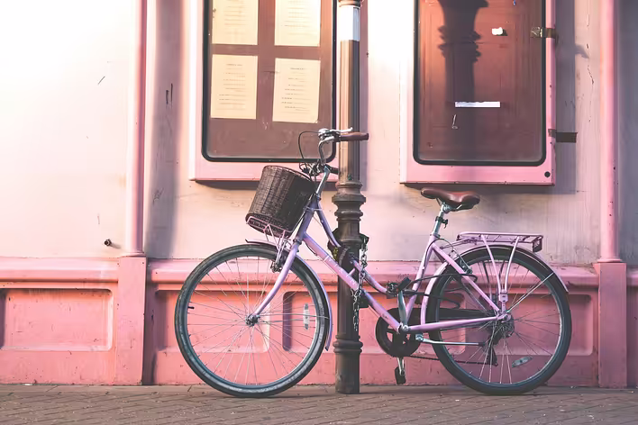 What are the features of women's bicycles?