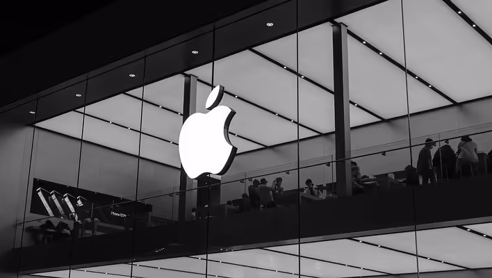 Apple bereitet bis 2027 ein iPhone mit einem vollständig rahmenlosen Bildschirm vor.