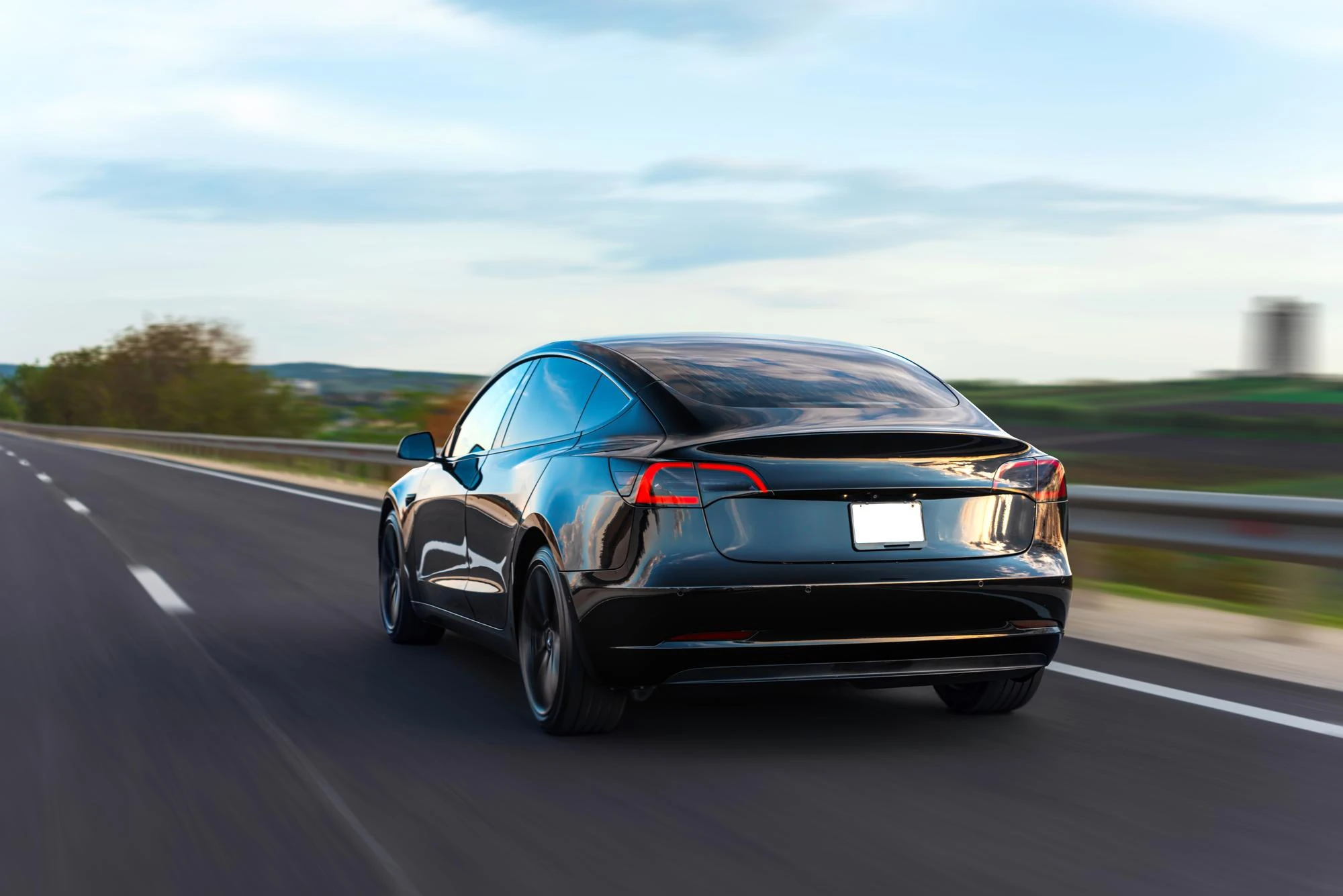 Запчастини для Tesla: як уникнути помилок під час підбору та ремонту