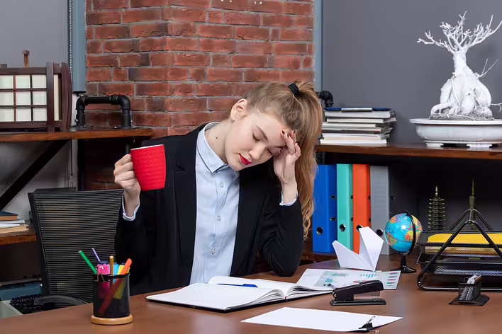 How not to fall asleep: what to do to avoid feeling sleepy when you haven't had enough rest