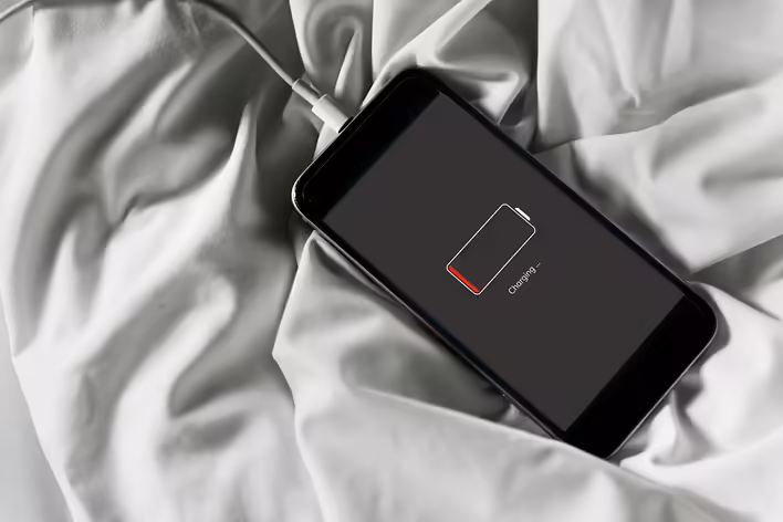 Скільки коштує заміна акумулятора в сучасному смартфоні? Розбираємо детально