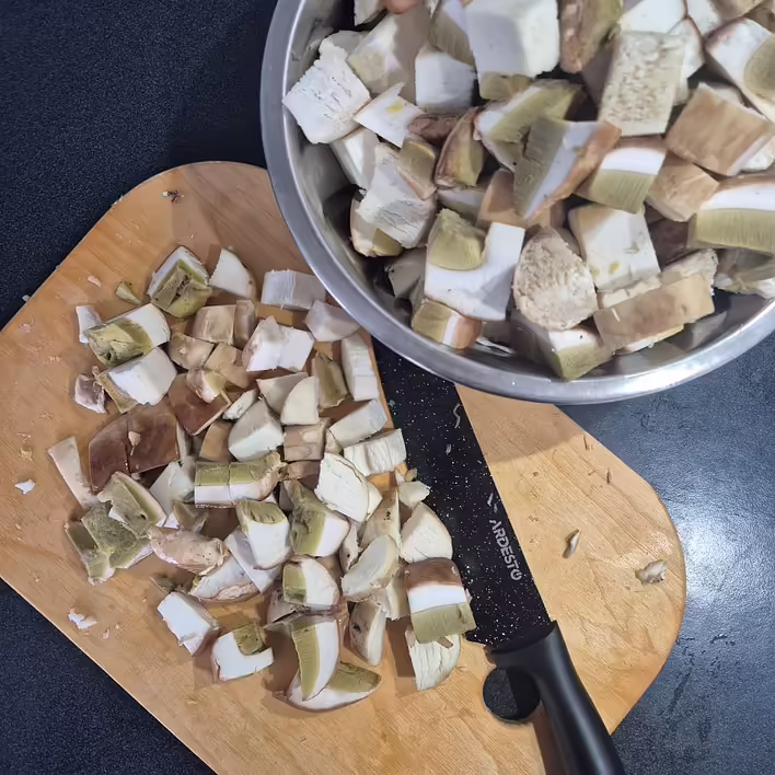 порізали великими кубиками