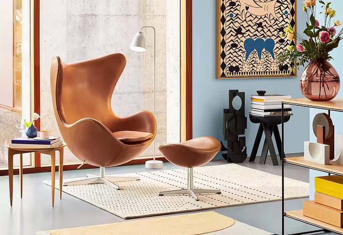 fritz-hansen-egg-chair-footstool-ambiente-03.jpg