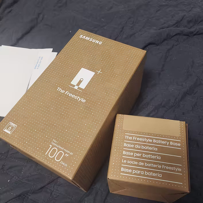 проектор Samsung Freestyle Gen 2 та батарея