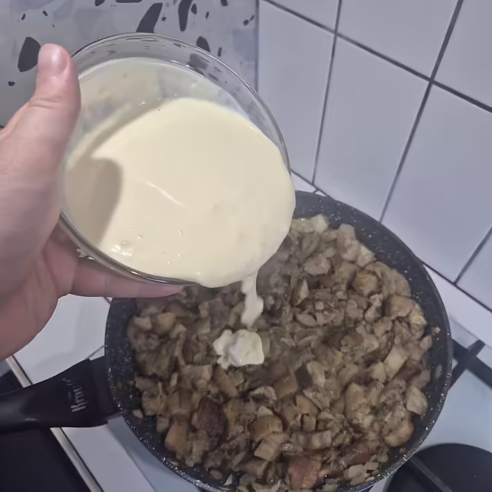 додали сметану