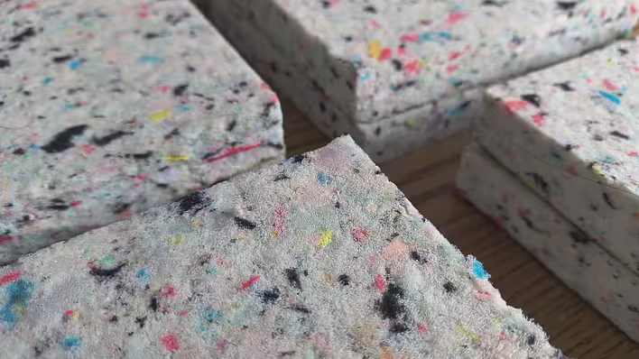 Secondary foaming foam under a 3D printer and concrete slab: how it works