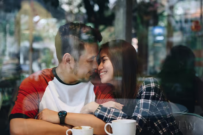 How flirting changes your relationships: 5 tips