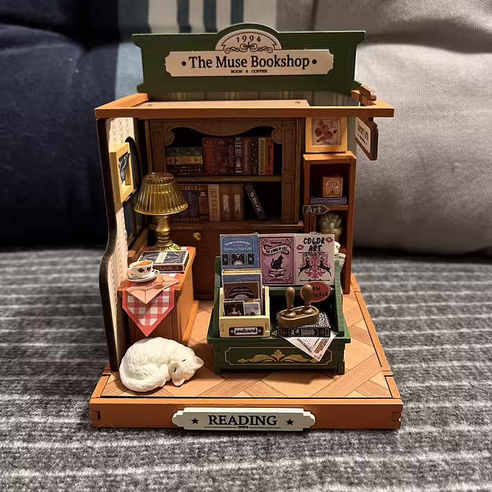 "Book & Coffee"