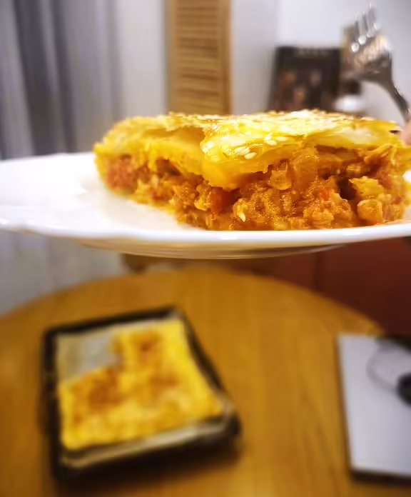 Ciasto a la Empanada de atún z tuńczykiem: krok po kroku przepis ze zdjęciami